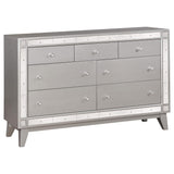 Juego de dormitorio Camille California King de 4 piezas, color mercurio metálico