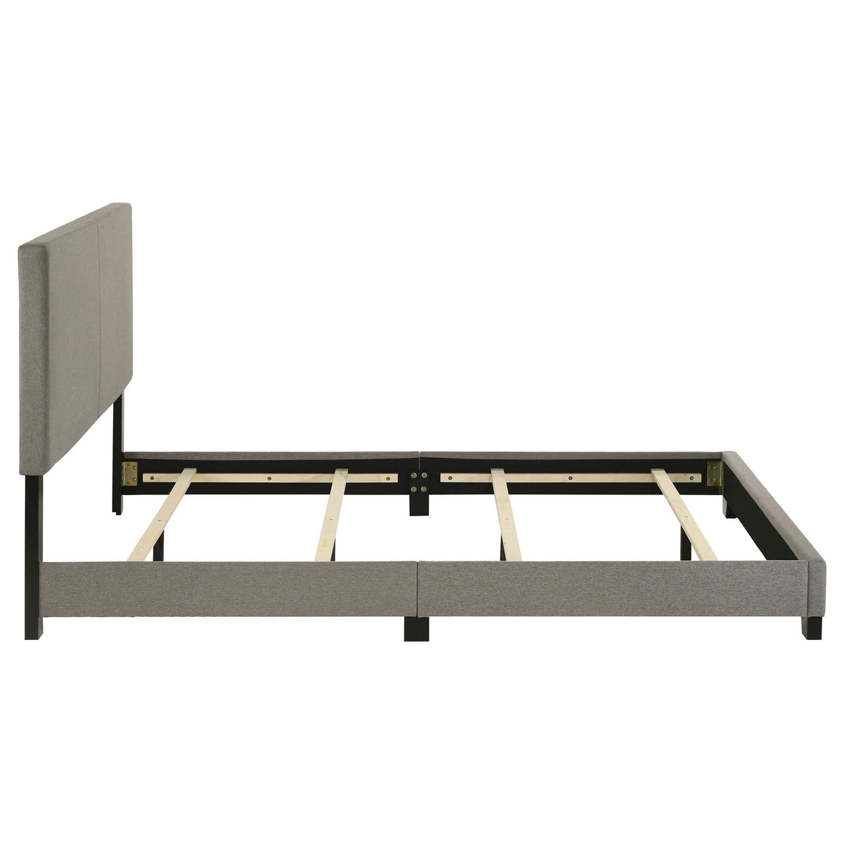 Cama Queen con paneles tapizados en tela Dorian, color topo