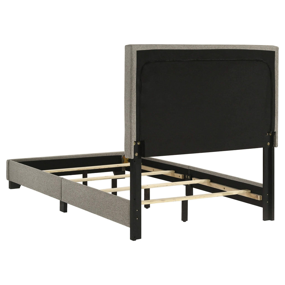 Cama doble con paneles tapizados en tela Dorian, color topo