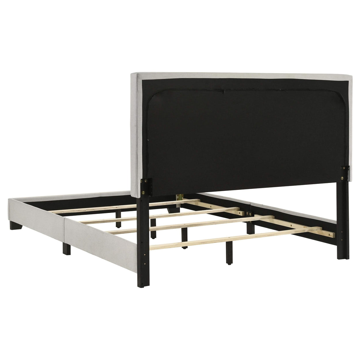 Cama de matrimonio Dorian con tapizado en tela color crema