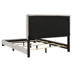 Cama de matrimonio Dorian con tapizado en tela color crema