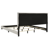 Cama California King con paneles tapizados en tela Dorian, color crema
