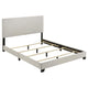 Cama Queen con paneles tapizados en tela Dorian, color crema