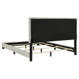 Cama Queen con paneles tapizados en tela Dorian, color crema