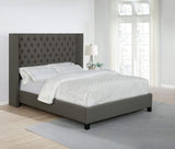 Cama Bancroft tapizada Eastern King con respaldo de alas, color gris