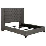 Cama Queen Bancroft tapizada con respaldo alto, color gris
