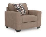 Triston-Peaks Oversized Chair