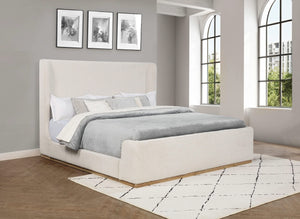 Cama King Sleigh tapizada Nala color crema