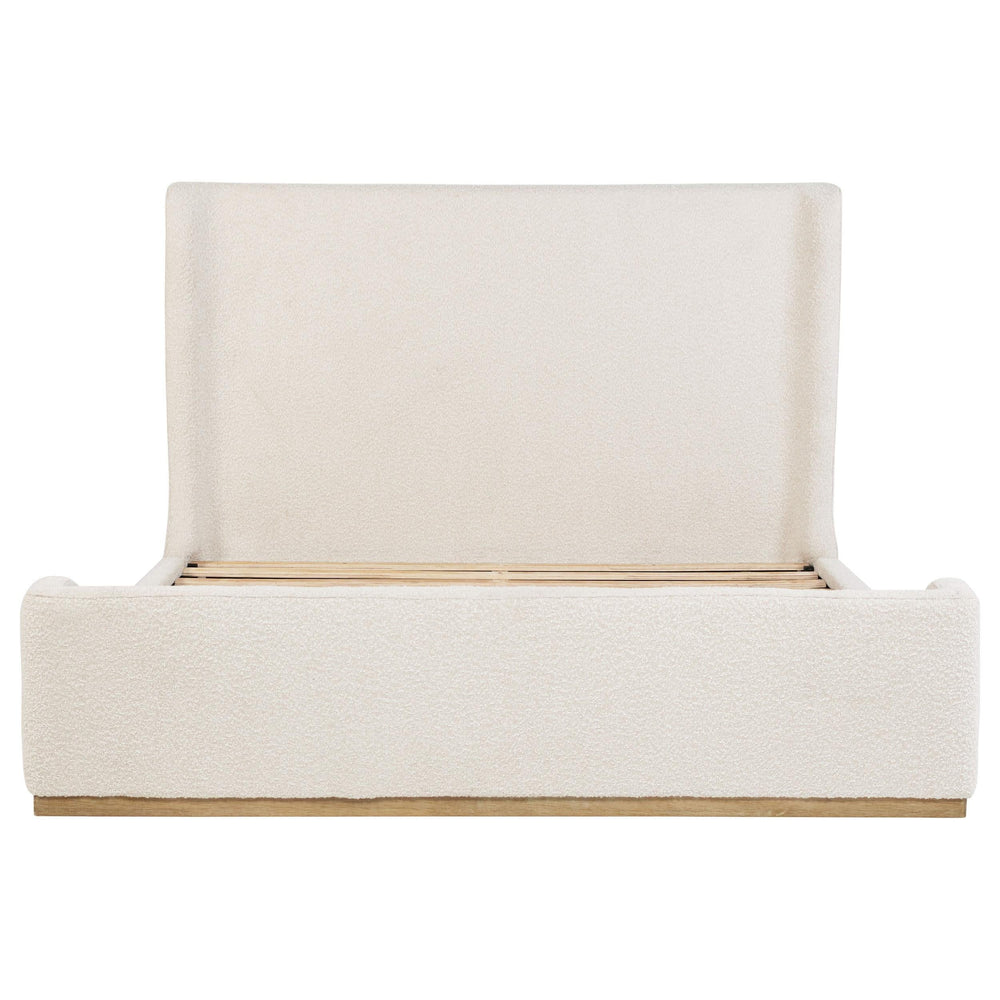 Cama King Sleigh tapizada Nala color crema