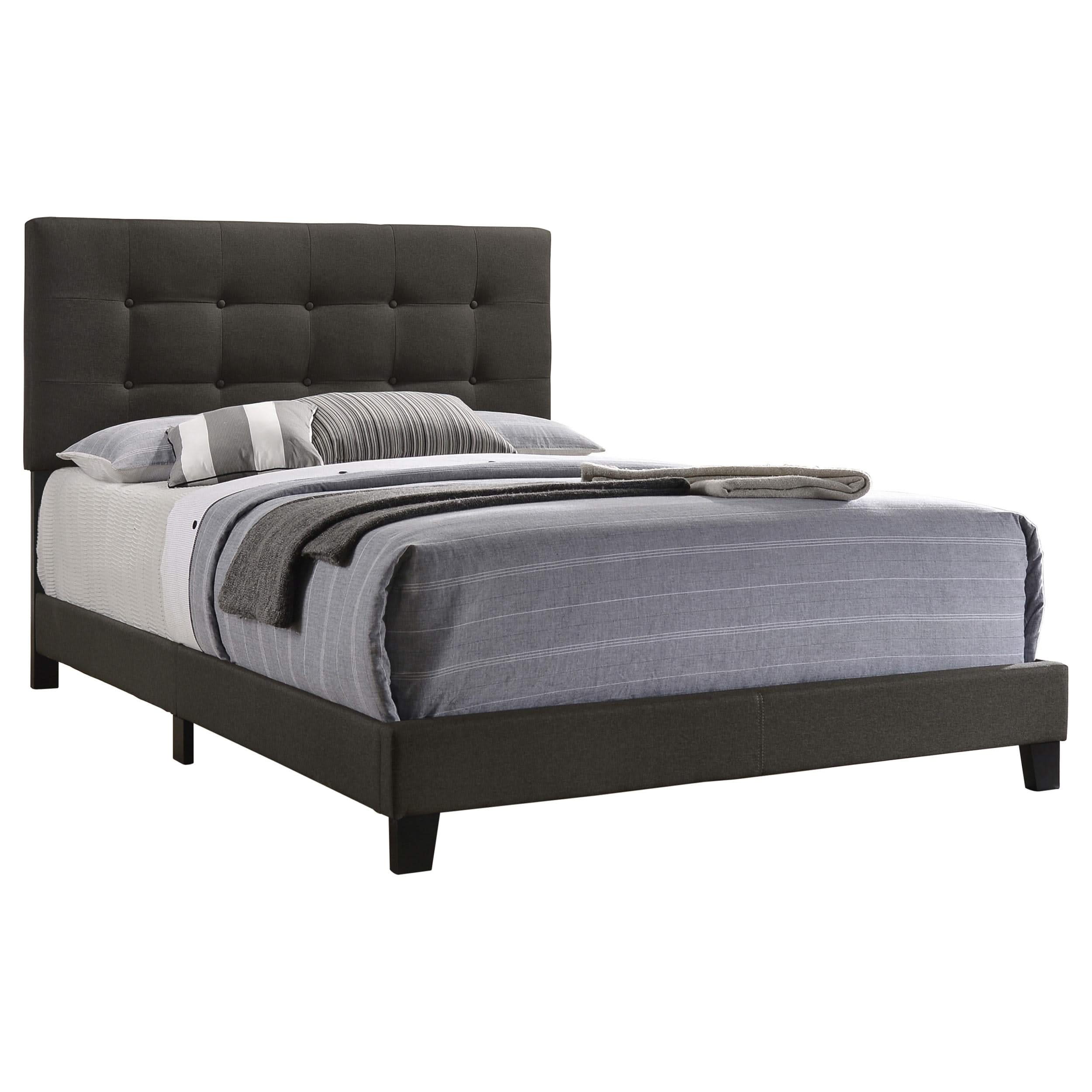 Cama tapizada Mapes Eastern King con paneles en color carbón
