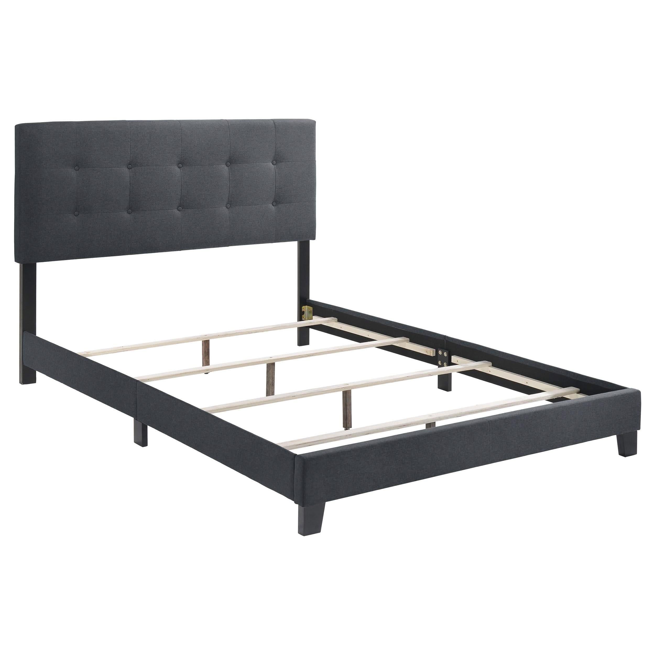 Cama tapizada Mapes Eastern King con paneles en gris