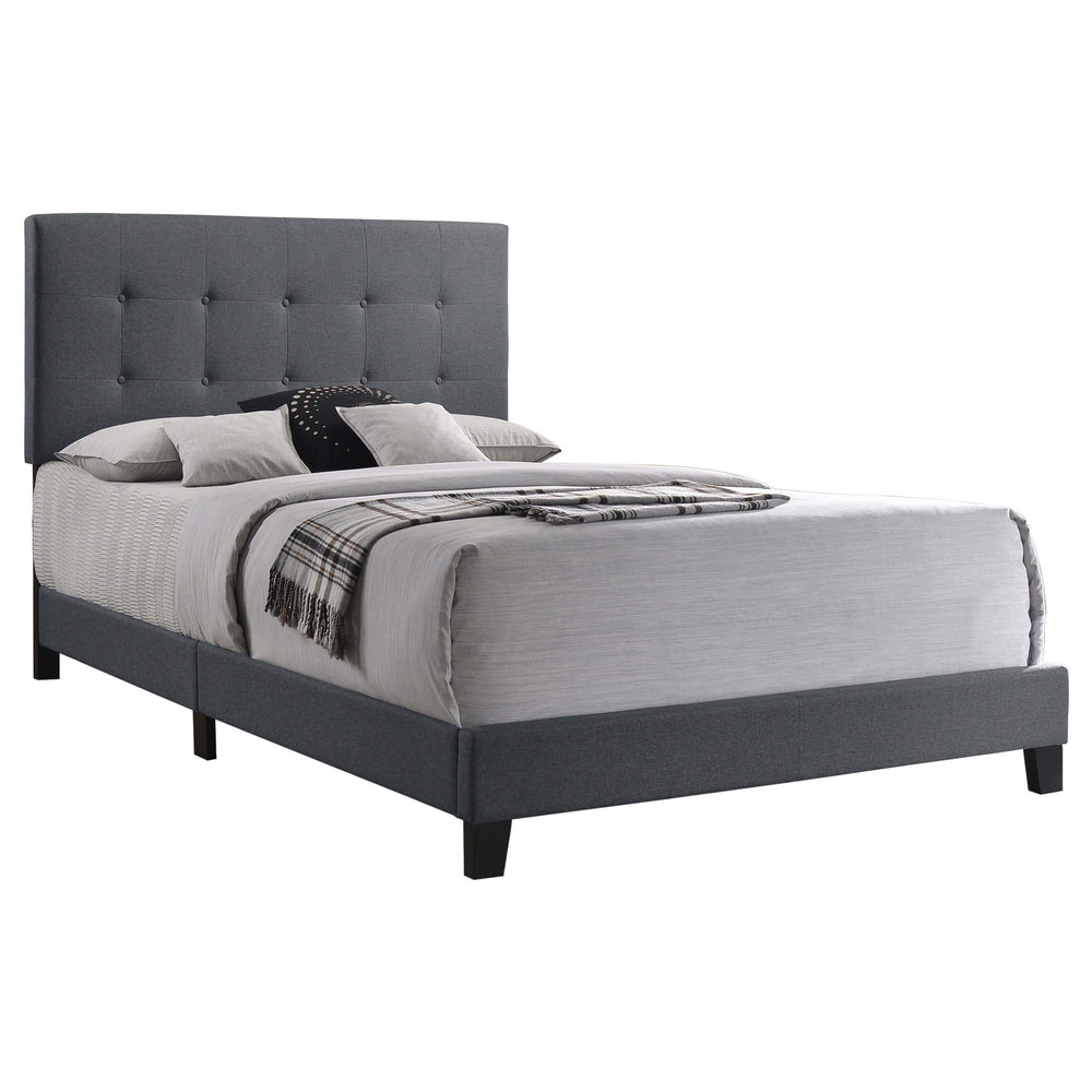 Cama Queen tapizada Mapes con paneles en gris