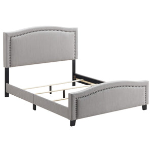 Cama King tapizada Hamden con paneles en color mineral