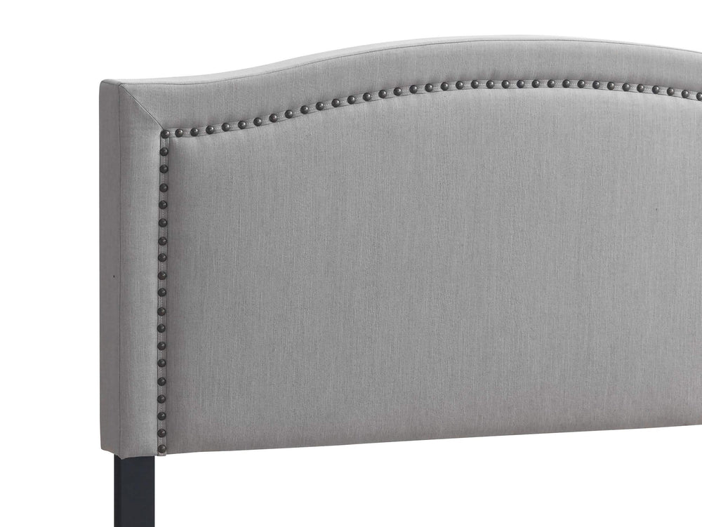 Cama King tapizada Hamden con paneles en color mineral