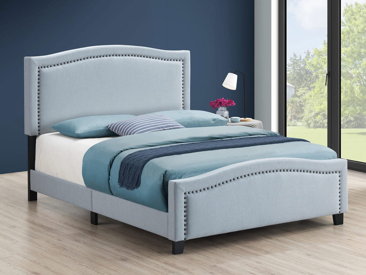 Cama King tapizada Hamden con paneles en azul Delft