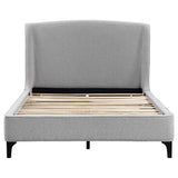 Cama Mosby tapizada Eastern King con respaldo de alas, color gris