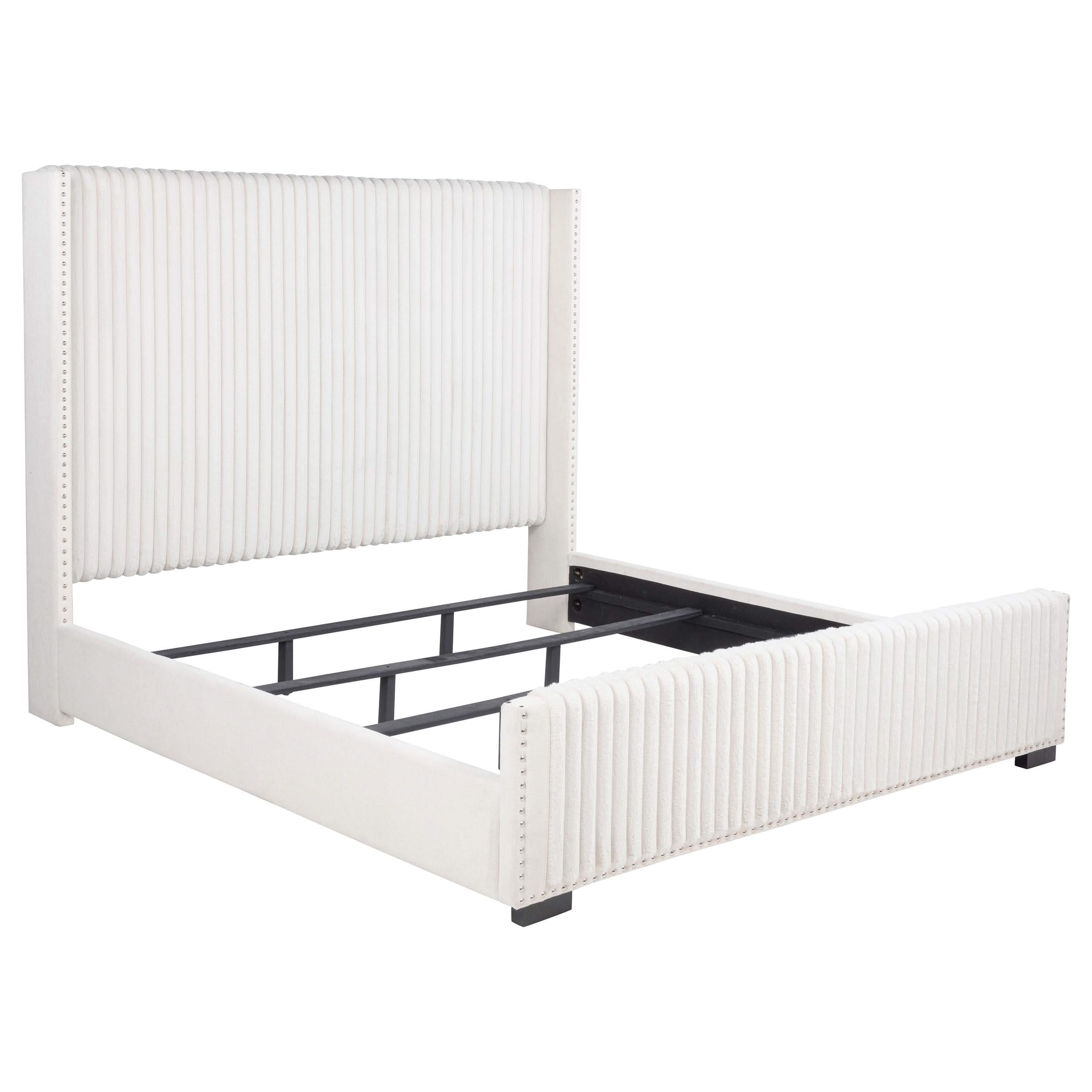 Cama California King tapizada Natasha de 65 pulgadas en color crema