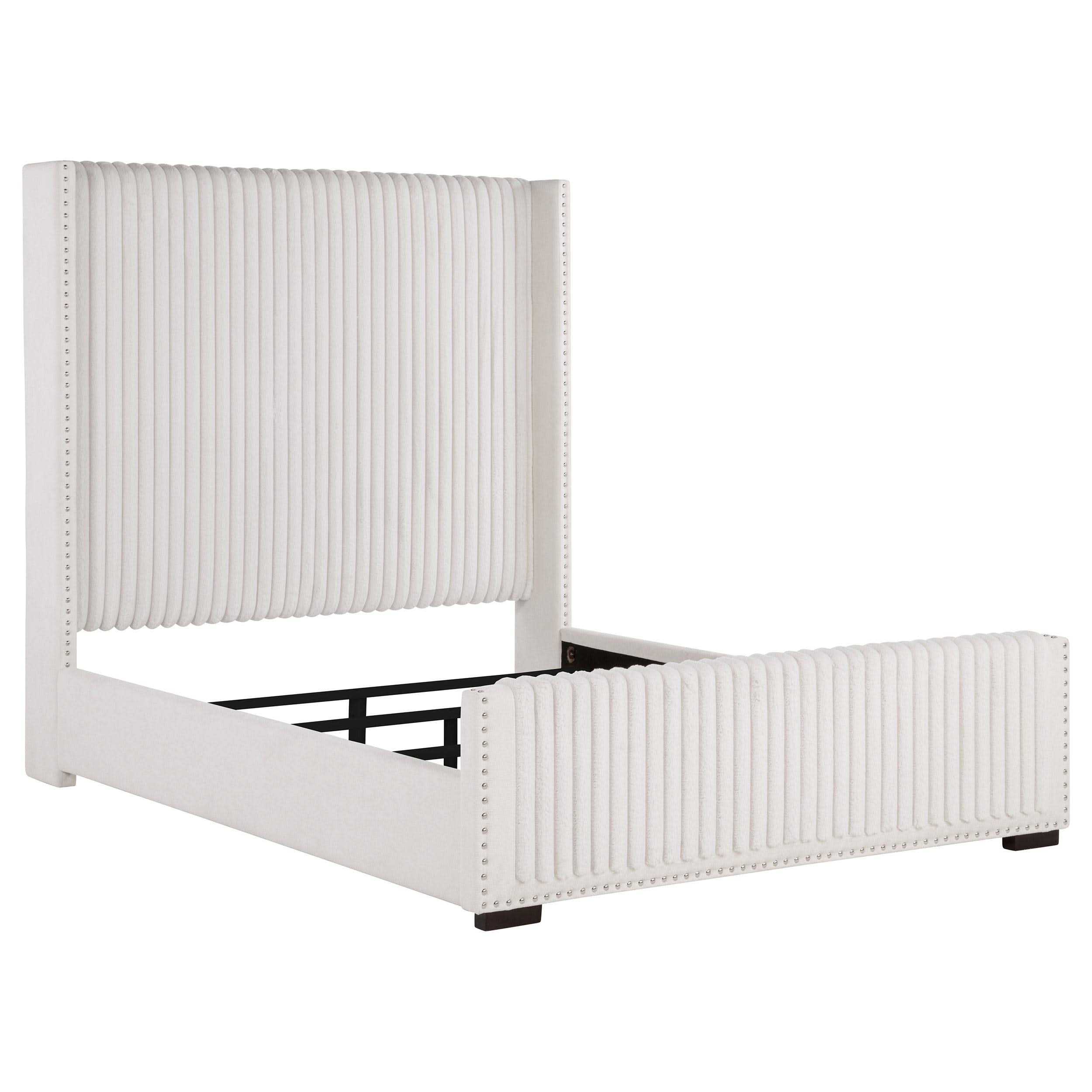 Cama Queen Natasha de 65 pulgadas con respaldo alto tapizado en color crema