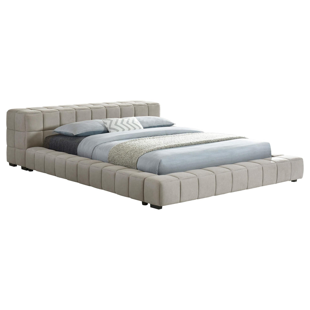 Cama de plataforma completa tapizada Trinity en color topo claro