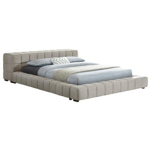 Cama de plataforma completa tapizada Trinity en color topo claro