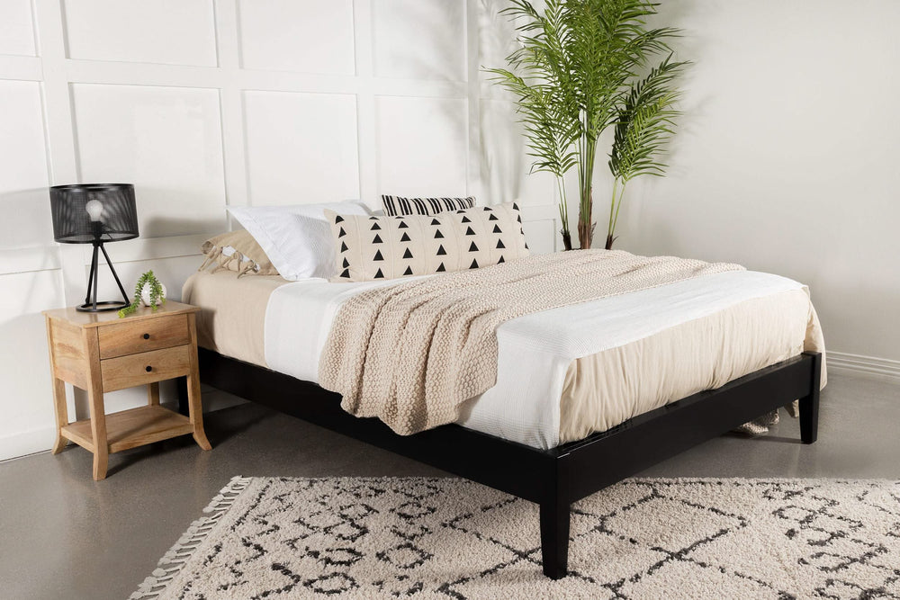 Cama de plataforma universal Hounslow Eastern King negra