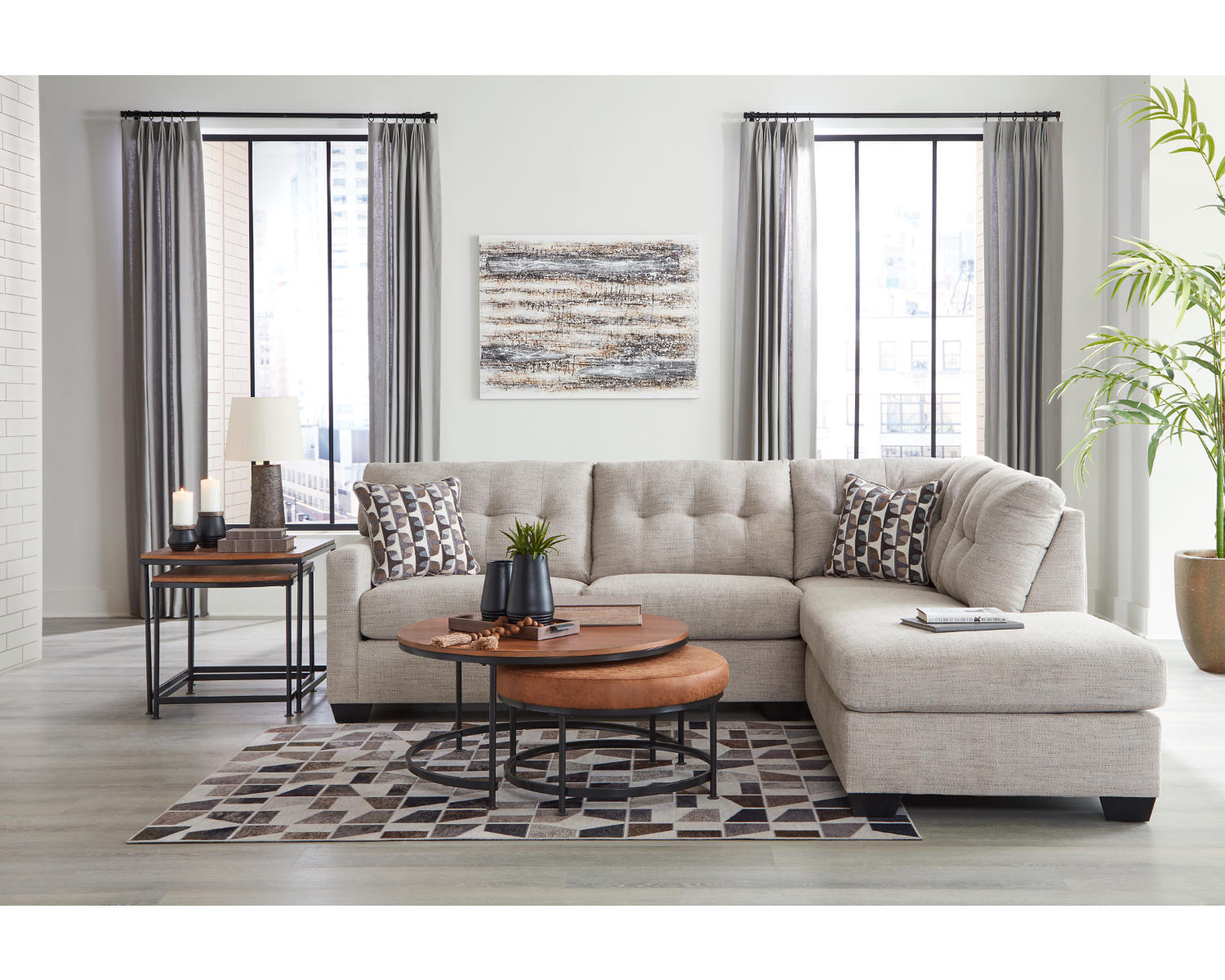 Mahoney 2-Piece Sectional with Chaise