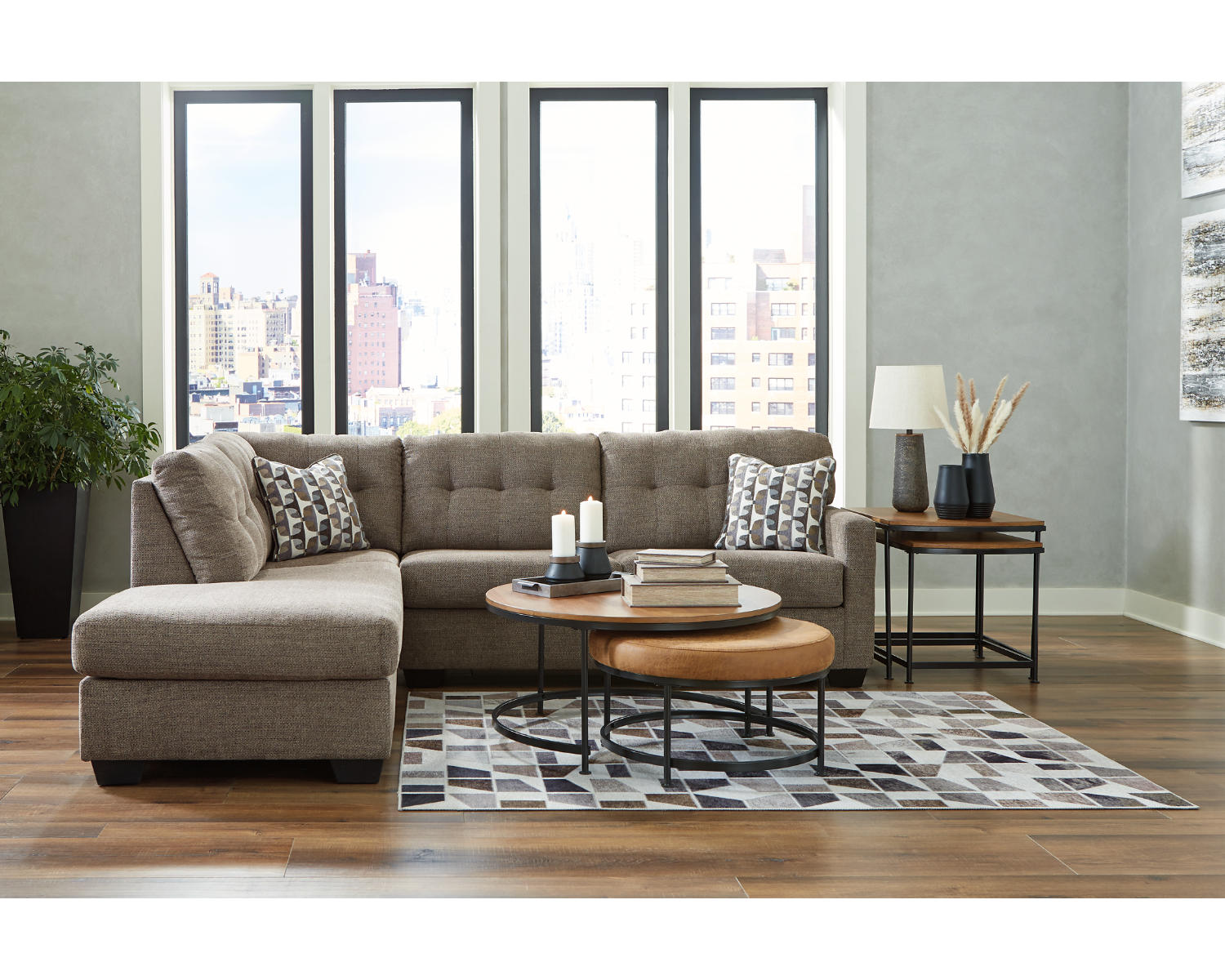 Mahoney 2-Piece Sectional with Chaise