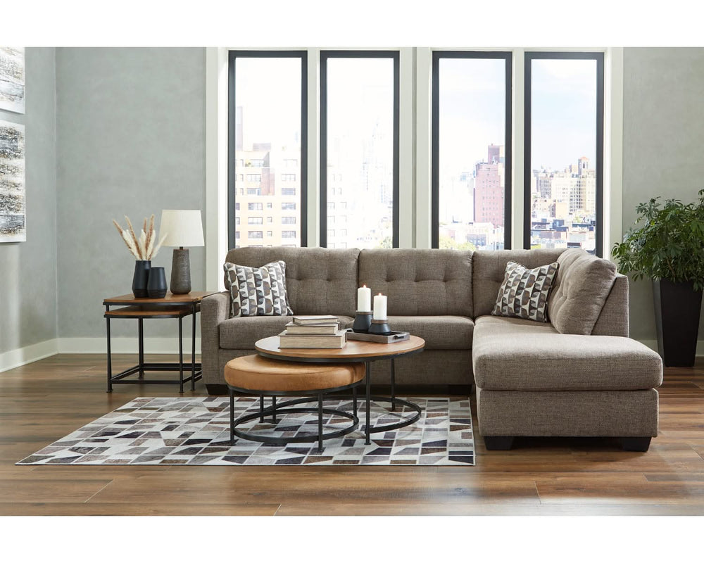 Seccional Mahoney de 2 piezas con chaise longue