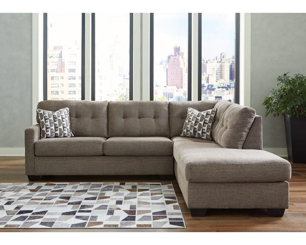 Seccional Mahoney de 2 piezas con chaise longue