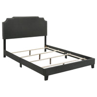 Cama Queen con paneles tapizados Tamarac, color gris
