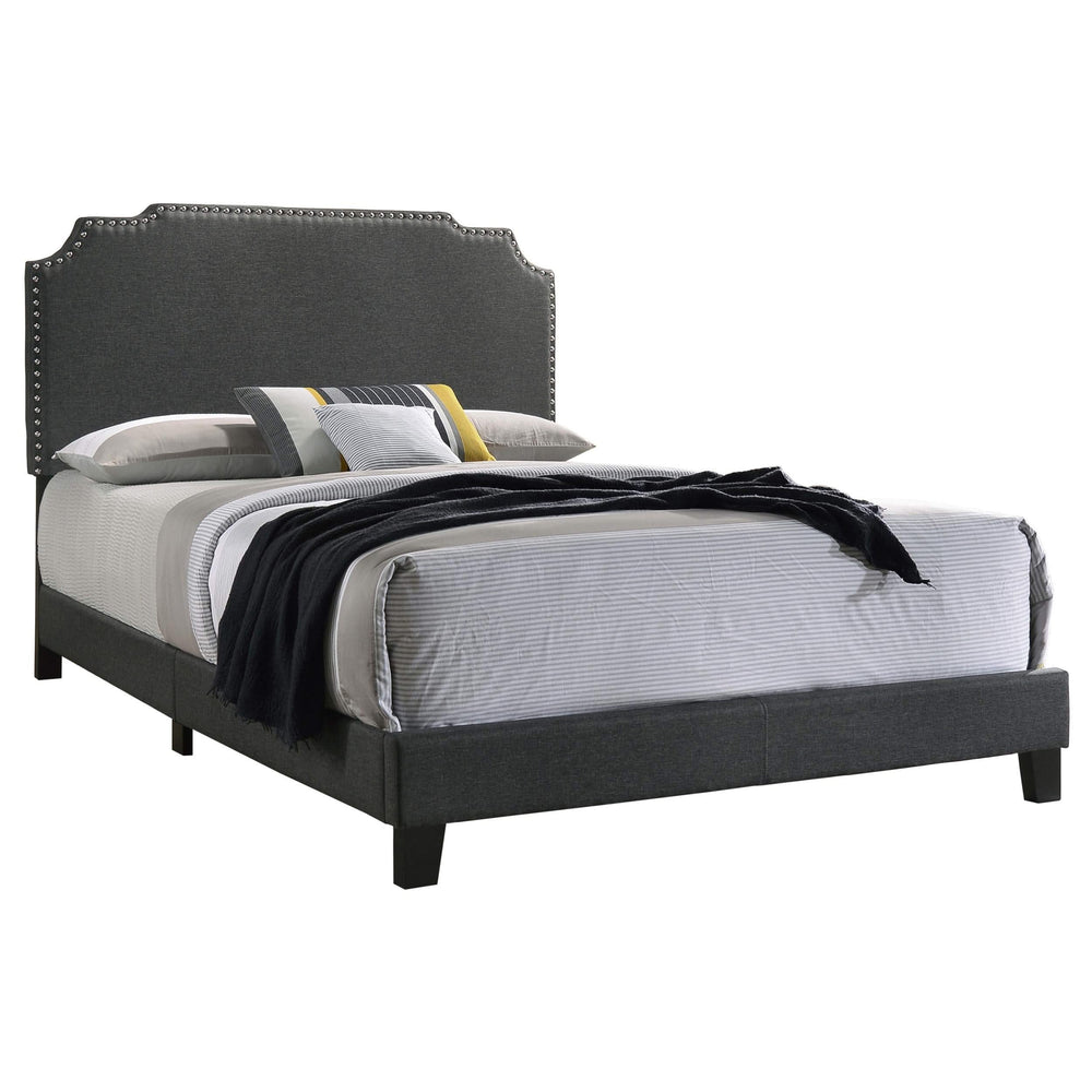 Cama Queen con paneles tapizados Tamarac, color gris