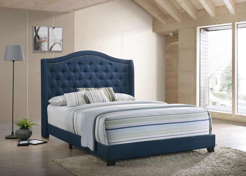 Cama King con respaldo alto tapizada Sonoma, color azul