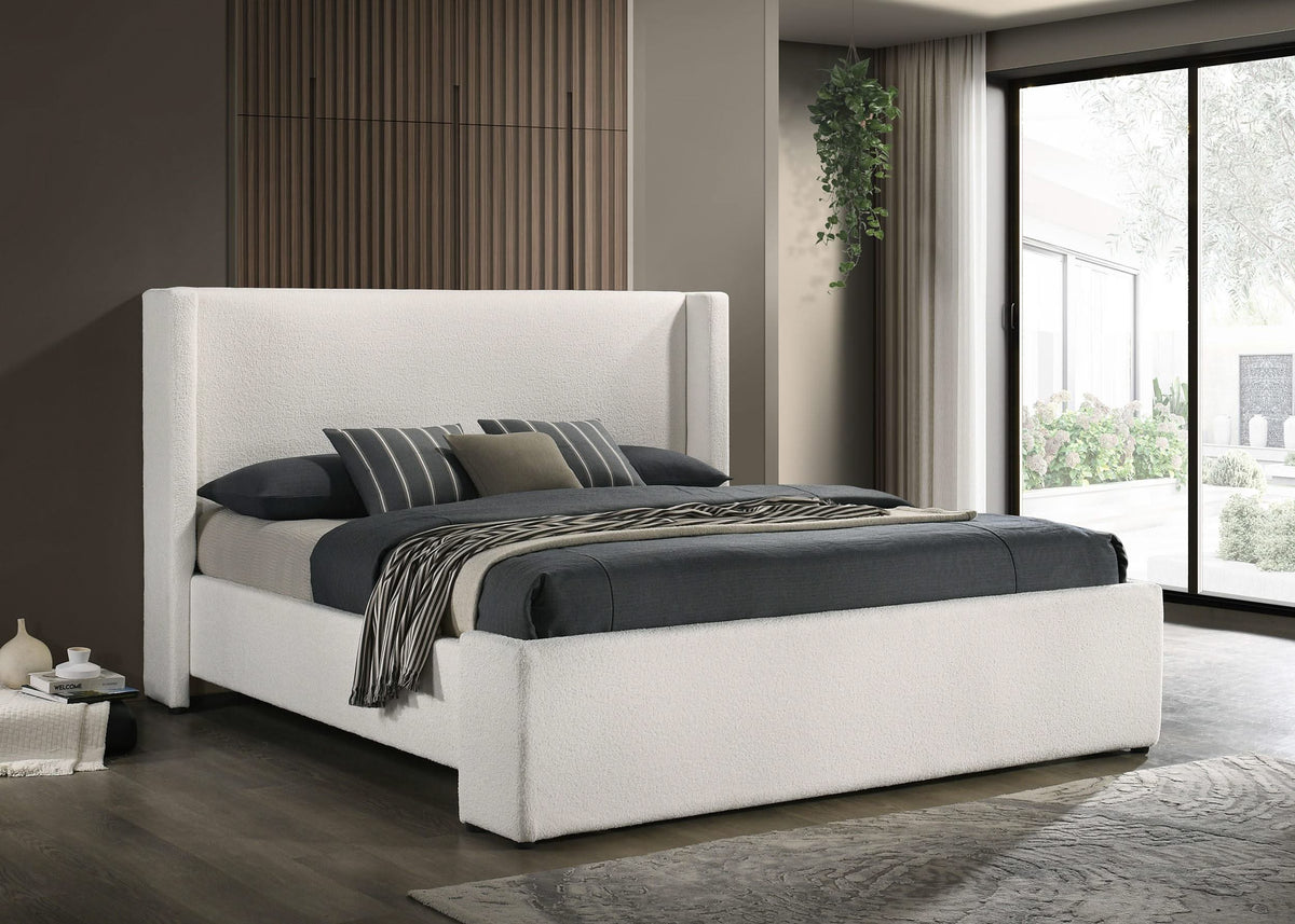 Cama King con plataforma tapizada Alamosa Boucle, color blanco