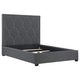 Cama Queen tapizada Bowfield con paneles en color carbón
