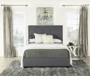 Cama Queen tapizada Bowfield con paneles en color carbón