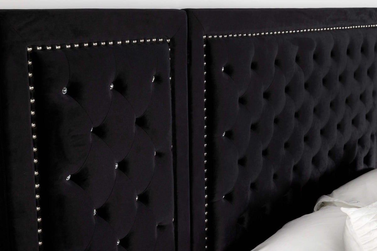 Cama Queen Hailey tapizada con paneles de pared, color negro
