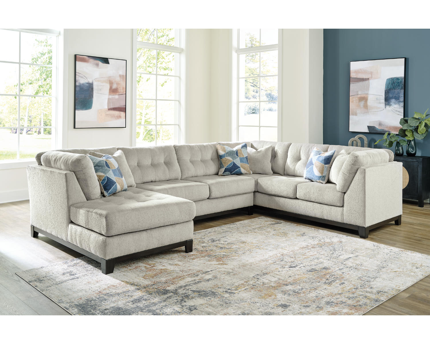 Maxon Place 3-Piece Sectional with Chaise