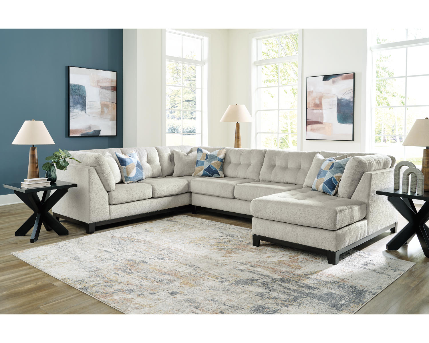 Maxon Place 3-Piece Sectional with Chaise