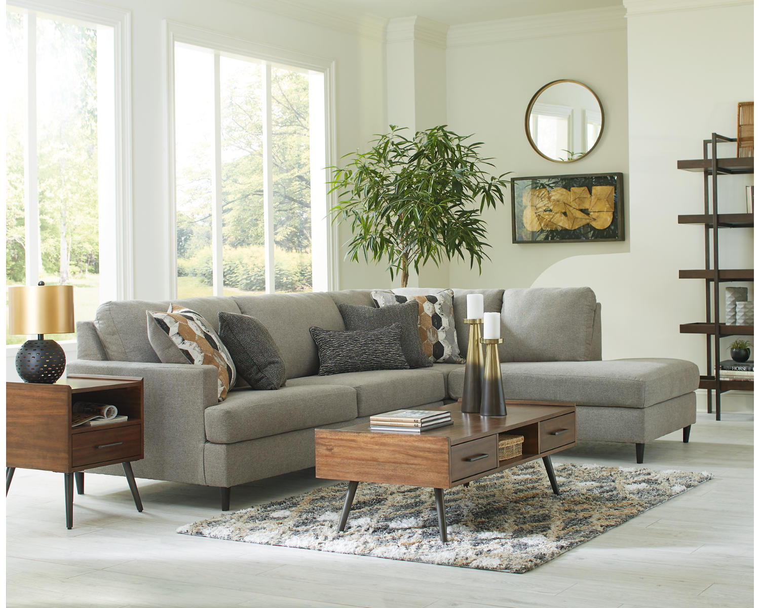 Santasia 2-Piece Sectional with Chaise