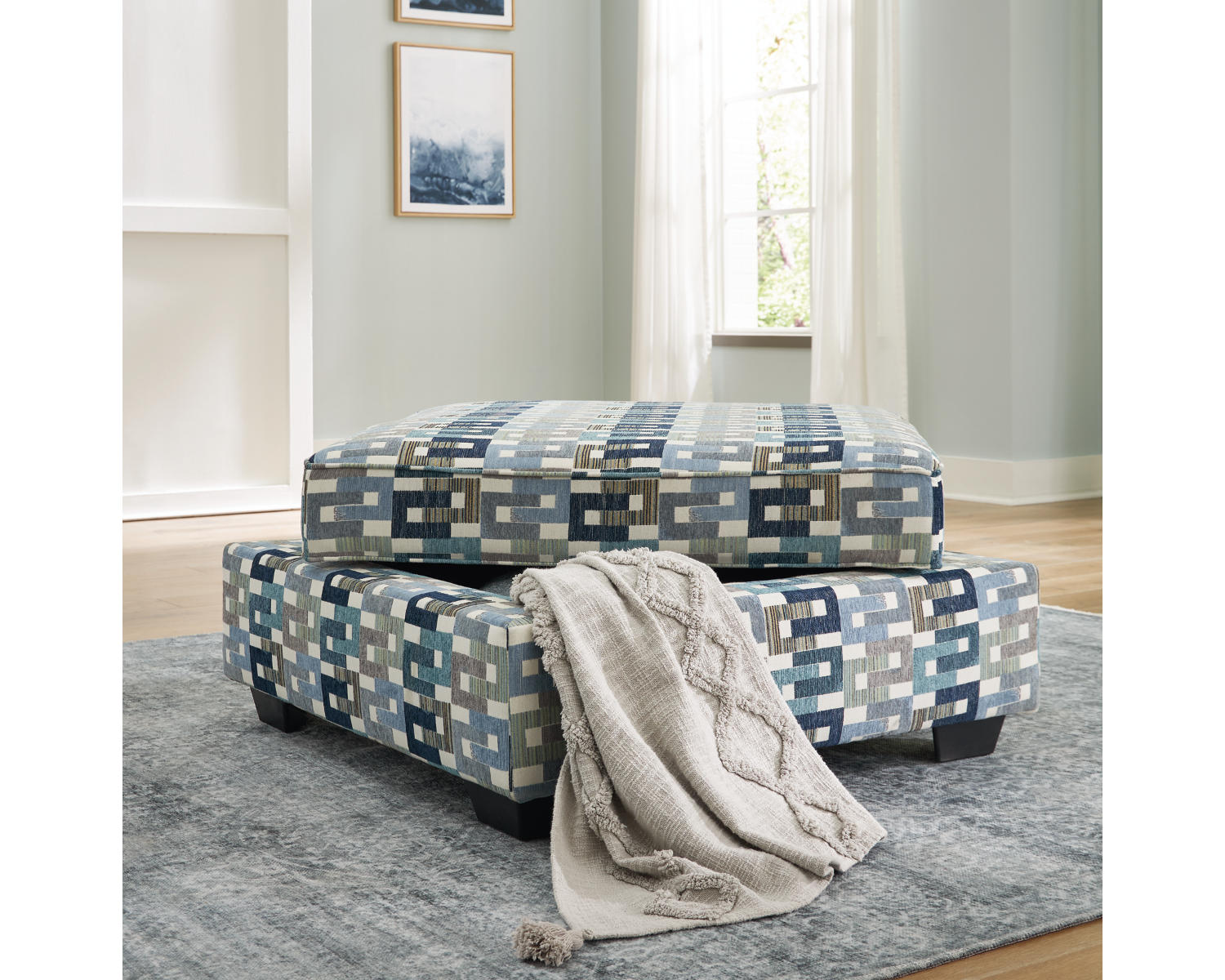 Valerano Ottoman With Storage