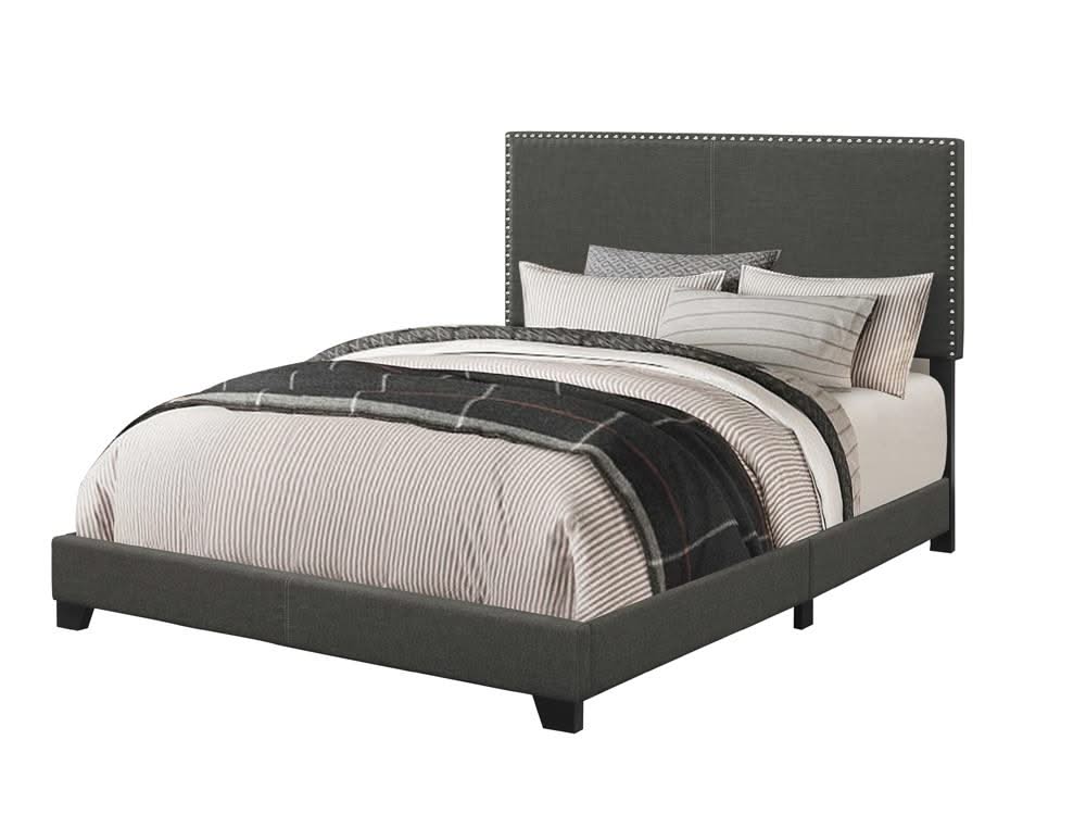 Cama Boyd tapizada Queen con paneles en color carbón
