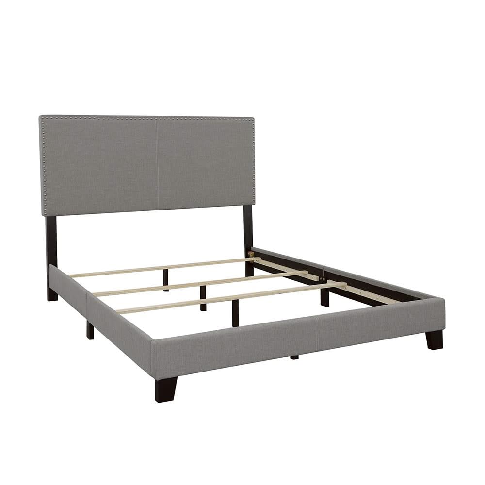 Cama Boyd tapizada con paneles Eastern King en gris