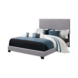Cama Boyd tapizada California King con paneles en gris