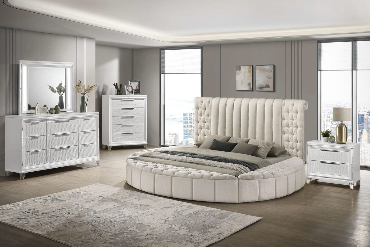 Cama Sonya tapizada Eastern King redonda con almacenaje en color marfil