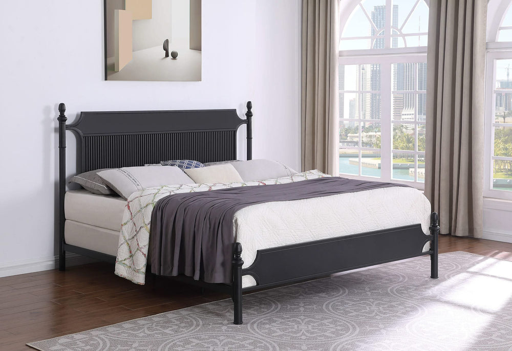 Cama Cameron de 51 pulgadas con paneles de metal, estilo Eastern King, color negro