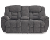 Loveseat reclinable Foreside con consola