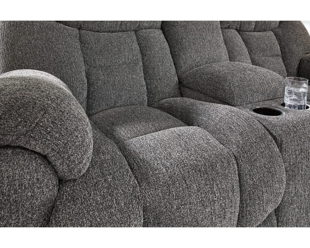 Loveseat reclinable Foreside con consola