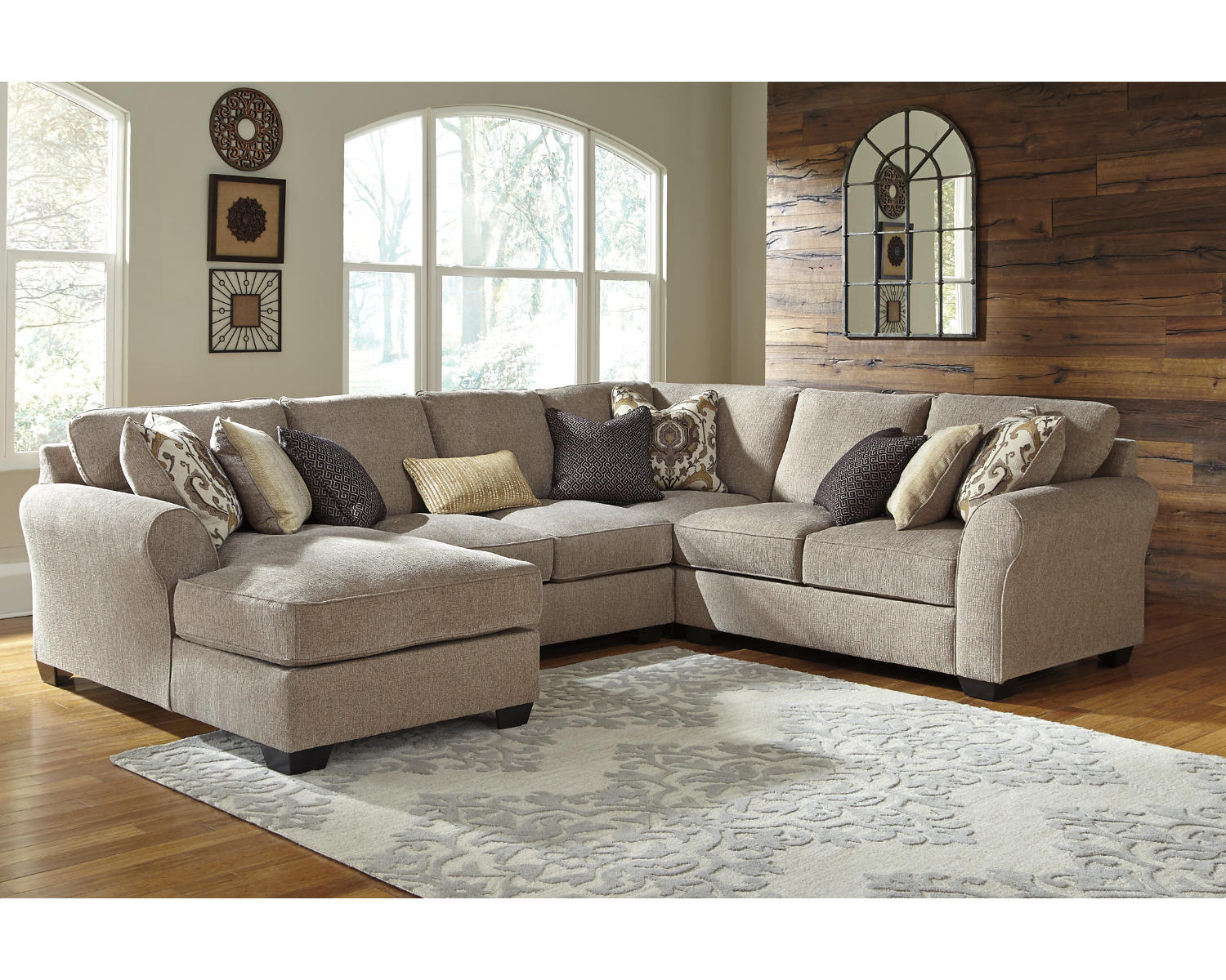 Pantomine 4-Piece Sectional with Chaise