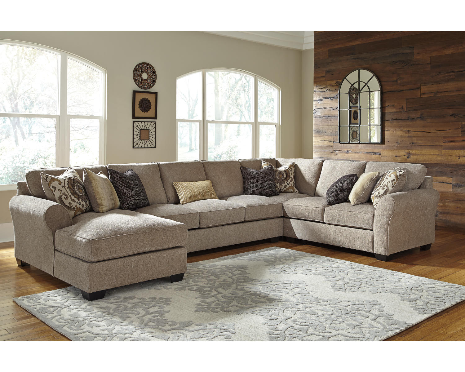 Pantomine 4-Piece Sectional with Chaise
