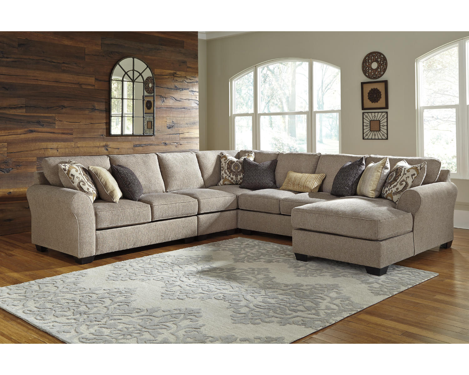 Pantomine 5-Piece Sectional with Chaise